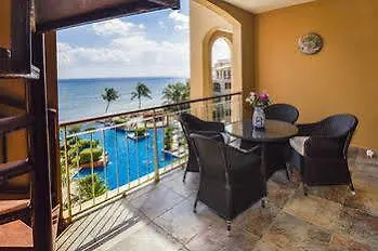 Отель Residencia El Faro Плая-дель-Кармен